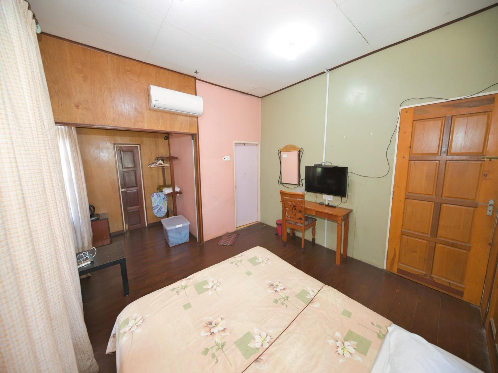Oyo 90968 Teratak Samuderakita, Chalet & Guesthouse Kampong Gong Badak Exterior foto